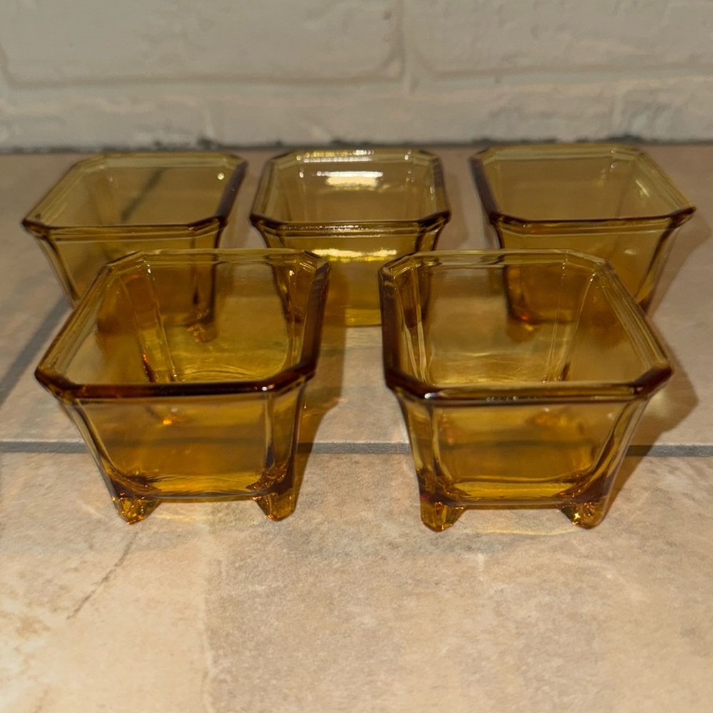 Heisey 500 Frozen Dessert Dishes Amber/yellow set of 5